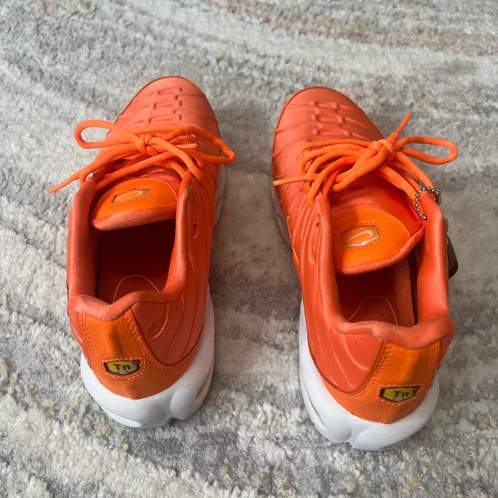 Nike Air Max Plus - Picture 4 of 4